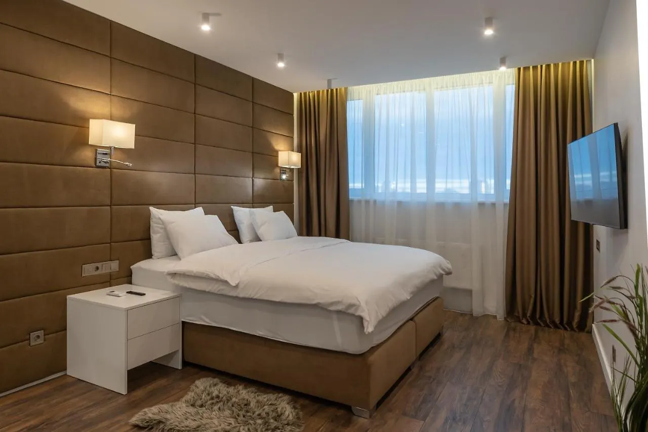 Victory-30 Luxury Apartment Center 基輔